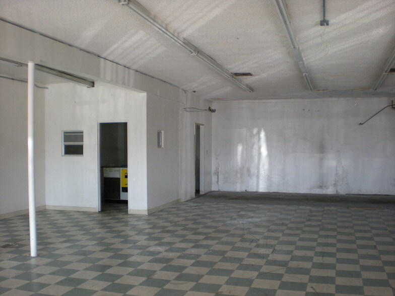 More Photos Of 14044-14112 S Crenshaw Blvd, Gardena Storefront Retail Office For Lease