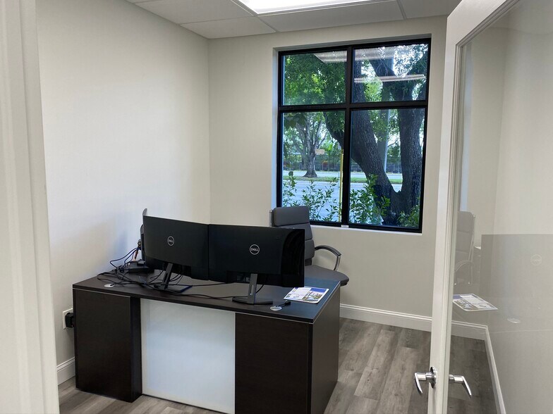 More Photos Of 3590 SW 30th Ave, Fort Lauderdale Warehouse For Sale
