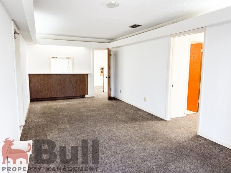 More Photos Of 5401 Alhambra Dr, Orlando Office For Lease