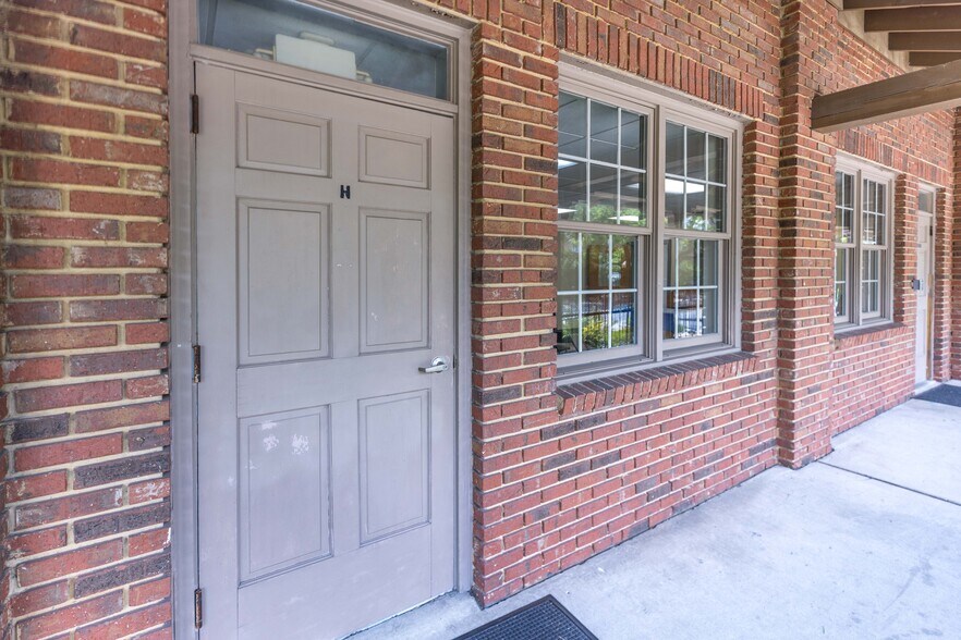 More Photos Of 1100 Stockton St, Jacksonville Religious Facility For Lease