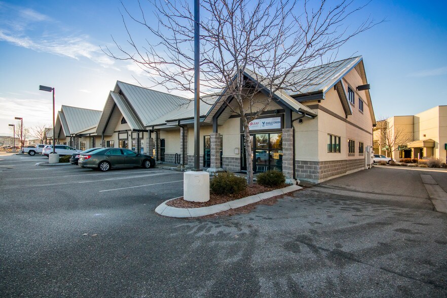 More Photos Of 1045 Ancona Ave, Eagle Flex For Sale