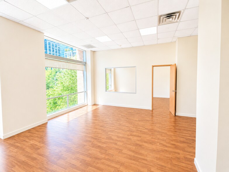 More Photos Of 101 West End Ave, New York Apartments For Lease