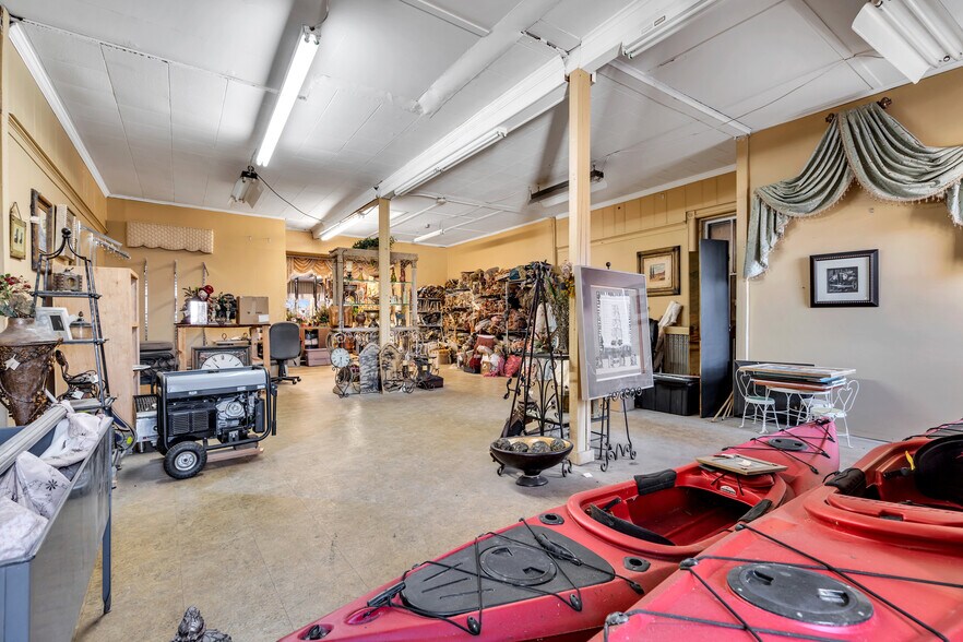 More Photos Of 11 W Front St, Keyport Storefront Retail Residential For Lease