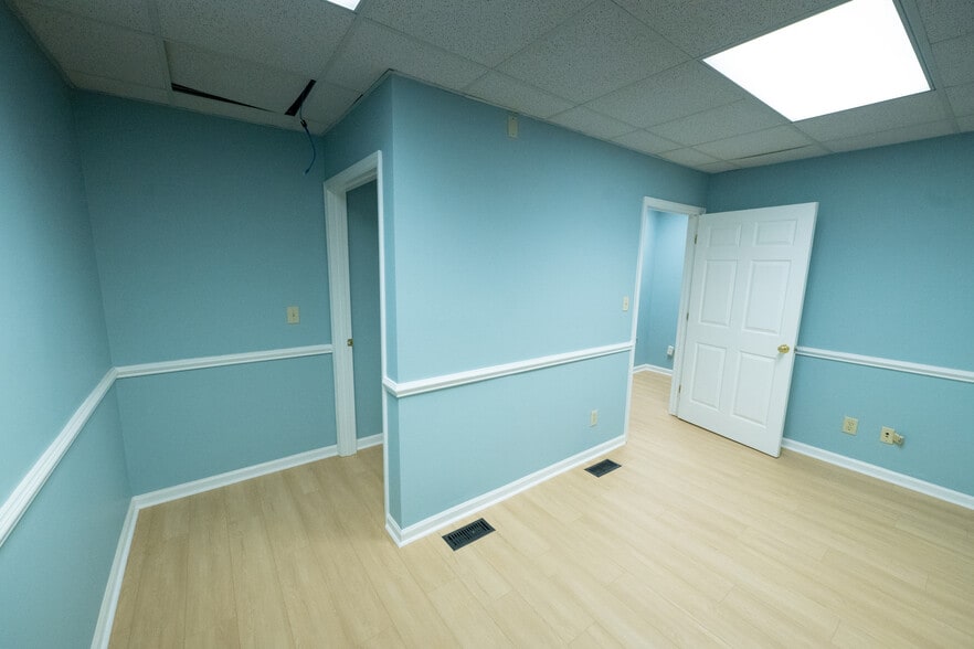 More Photos Of 1804 Martin Luther King Jr Pky, Durham Office For Sale