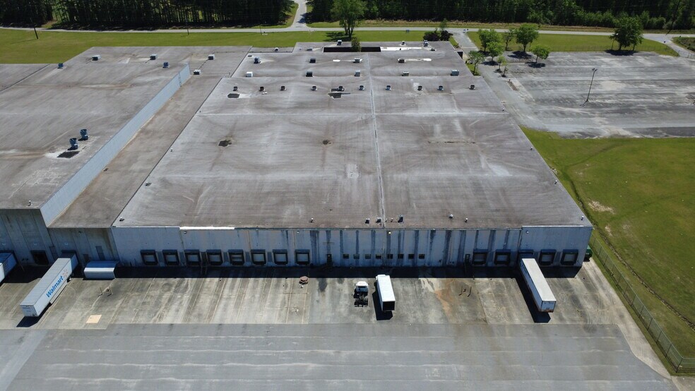 More Photos Of 633 Scottland Rd, Dillon Distribution For Lease