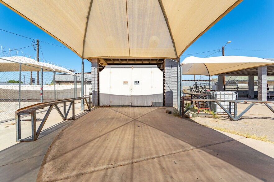 More Photos Of 201 W 24th St, Yuma Industrial For Sale