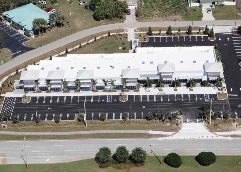 More Photos Of 1449 SW Gatlin Blvd, Port Saint Lucie Storefront For Lease