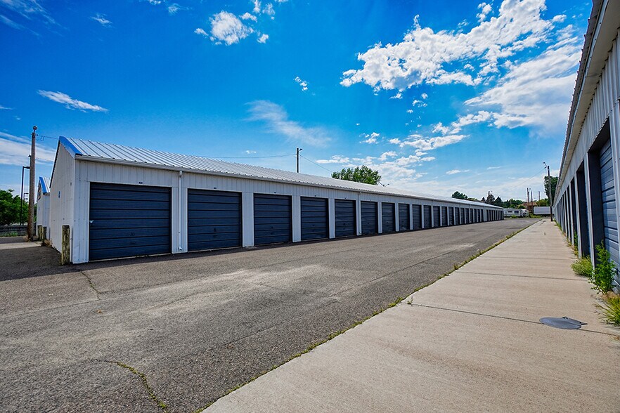 More Photos Of 4206 N College Dr, Cheyenne Self Storage For Sale