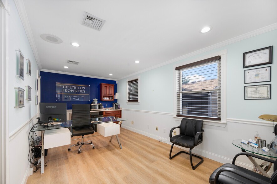 More Photos Of 15 Thomas St, North Providence Freestanding For Sale