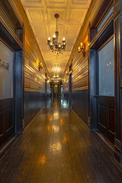 More Photos Of 221 W Main St, Tishomingo Hotel For Sale