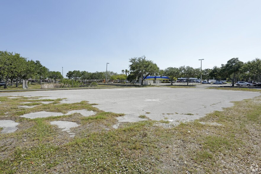 Primary Photo Of 6156 W 14th St, Bradenton Land For Lease