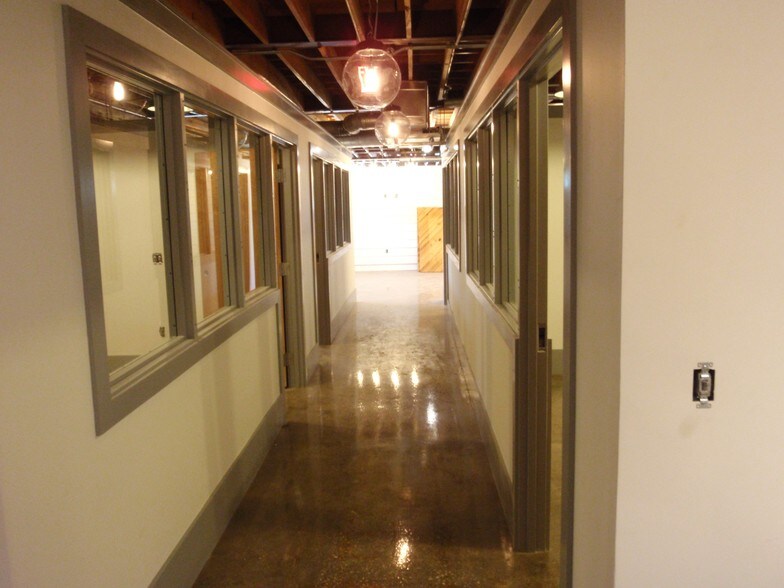 More Photos Of 624-626 New Bridge St, Jacksonville Storefront Retail Office For Sale