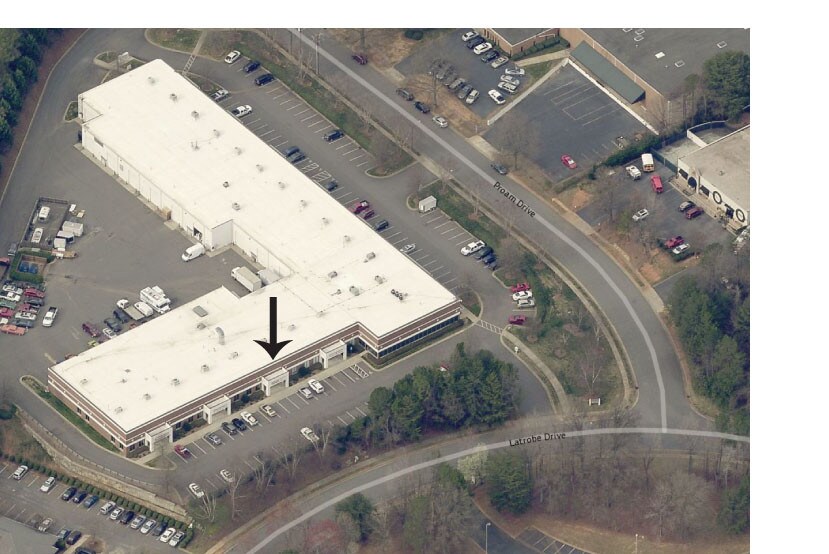 More Photos Of 3120 Latrobe Dr, Charlotte Showroom For Lease