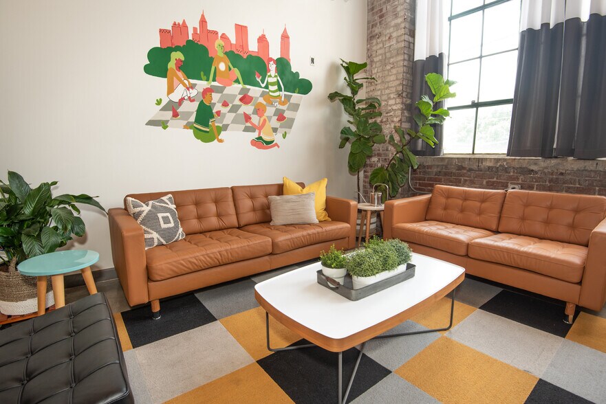 More Photos Of 887 W Marietta St NW, Atlanta Loft Creative Space For Lease