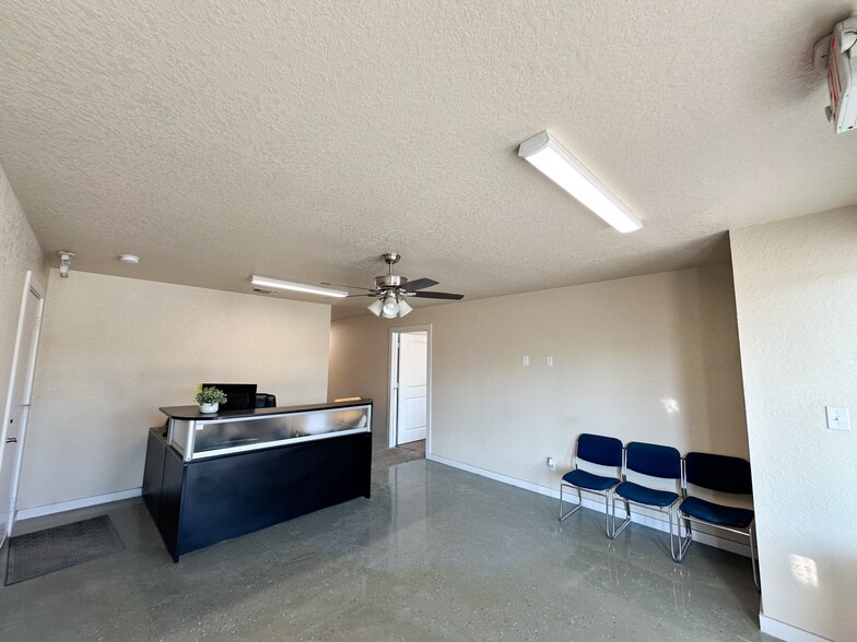 More Photos Of 846 York Creek Rd, New Braunfels Industrial For Lease