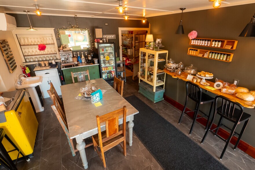 More Photos Of 127 N Main St, Amherst Storefront Retail Residential For Sale