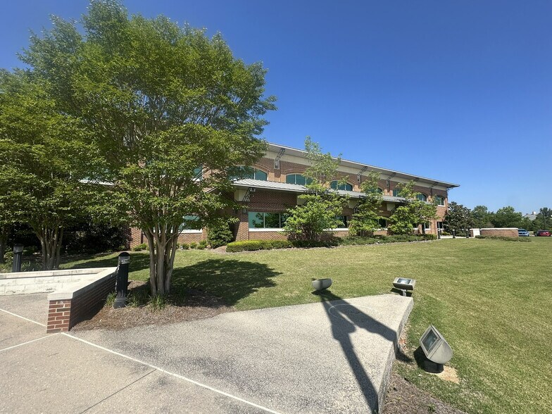 More Photos Of 106 Highland Way, Madison Medical For Lease