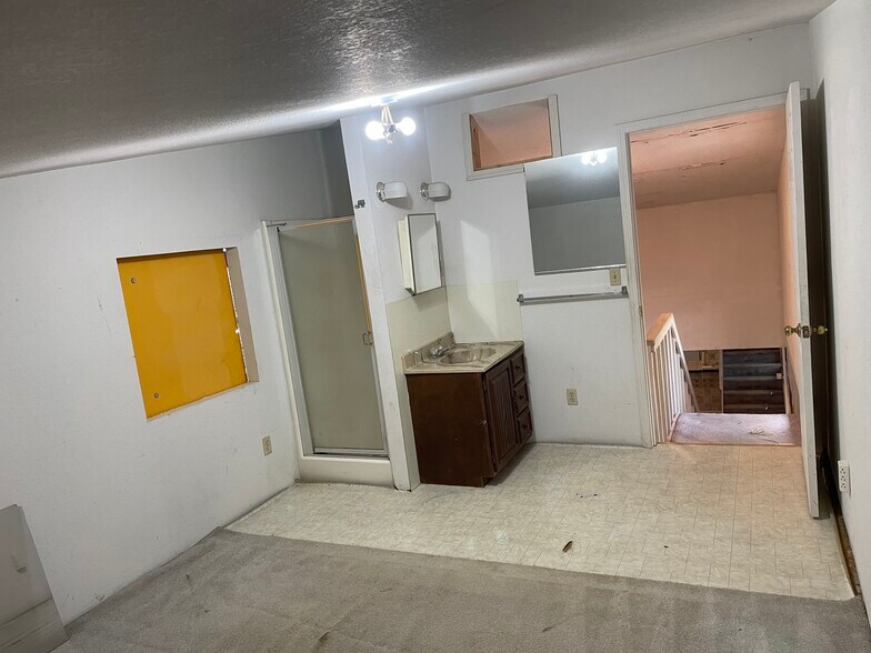 More Photos Of 414 Highway 42, Osage Beach Flex For Lease