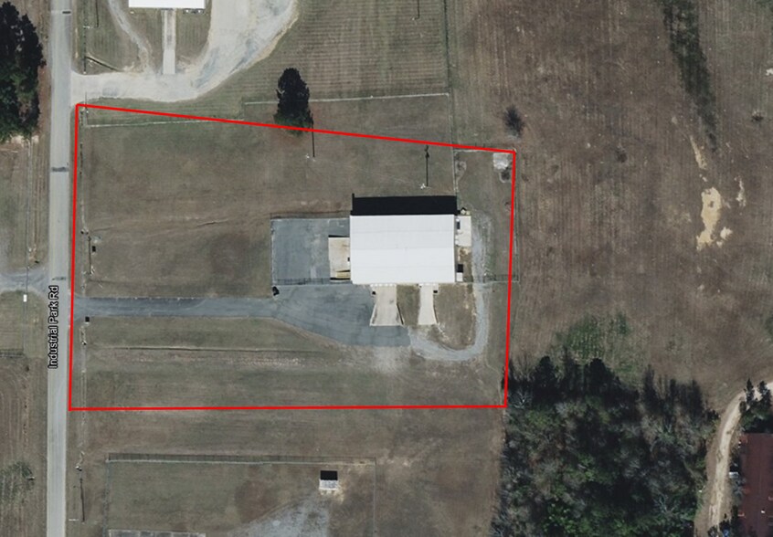 More Photos Of 628 Industrial Park Rd, Roberta Warehouse For Sale