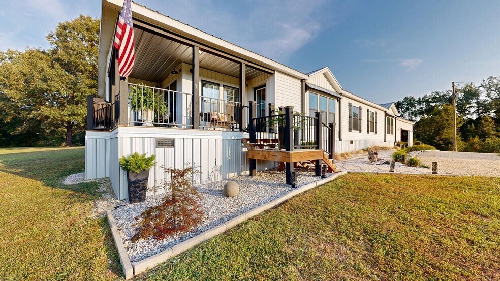 More Photos Of 2570 Arkansas 7, Bismarck Specialty For Sale