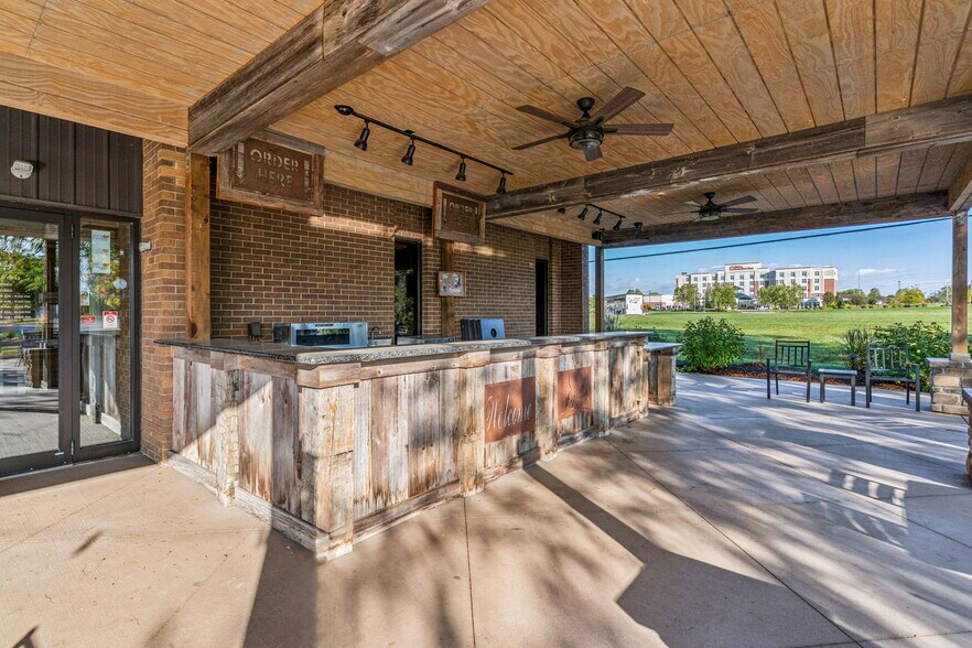 More Photos Of 1720 North Ridge Rd, Findlay General Retail For Sale