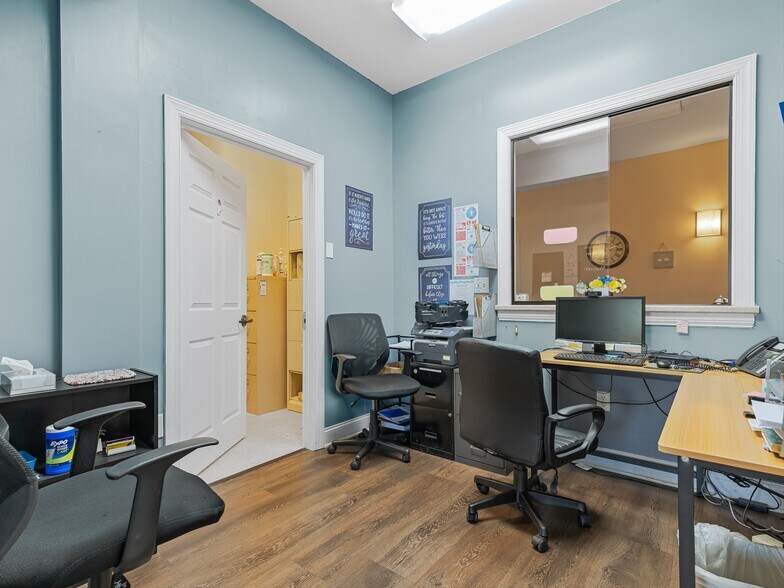 More Photos Of 120 Chadwick Square Ct, Hendersonville Medical For Lease