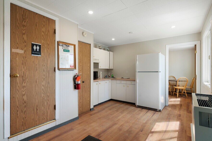 More Photos Of 282063 Twp Rd 224A, Rocky View No 44 Veterinarian Kennel For Sale