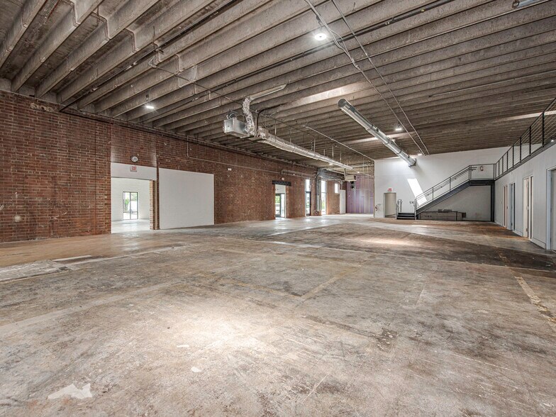 More Photos Of 227 Southside Dr, Charlotte Office For Lease