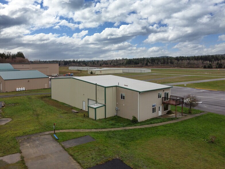 More Photos Of 191 Airport Rd, Port Townsend Airplane Hangar For Lease