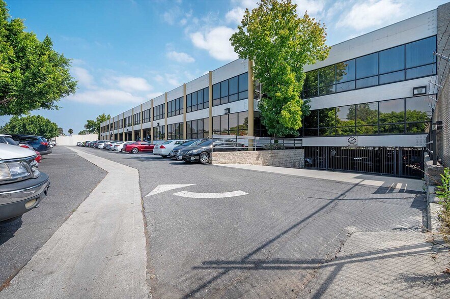 More Photos Of 3939 Atlantic Ave, Long Beach Medical For Lease