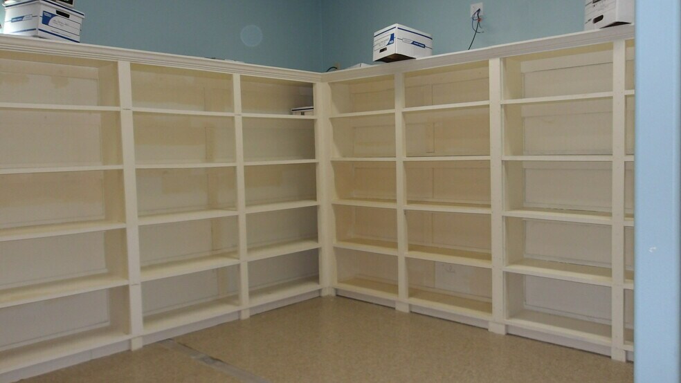 More Photos Of 505 Texas 100, Port Isabel General Retail For Sale
