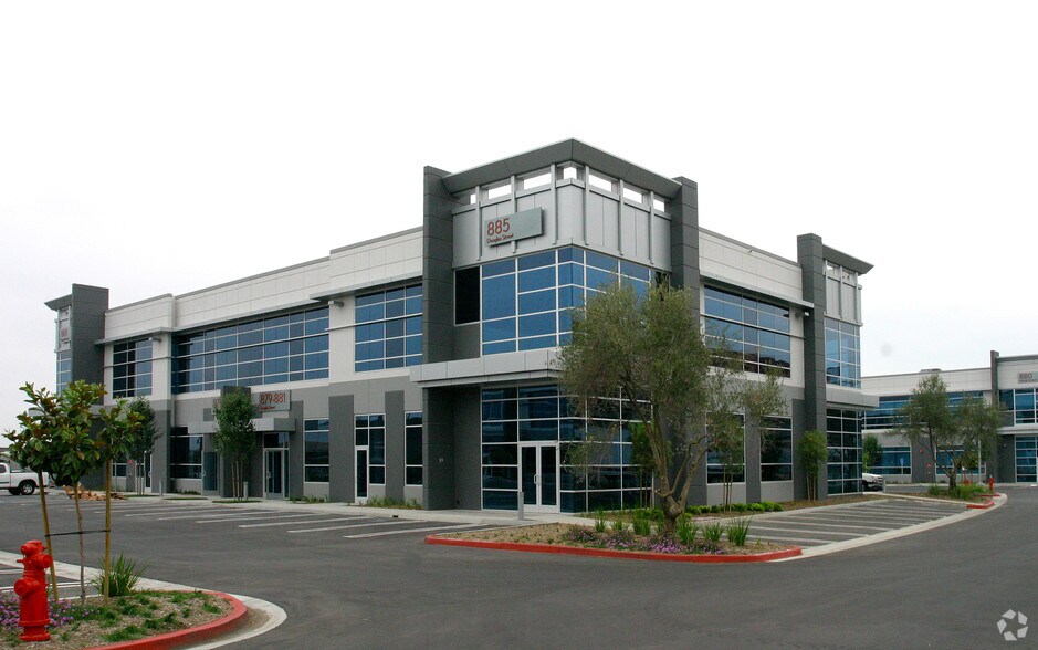 More Photos Of 863-885 N Douglas St, El Segundo Office For Sale