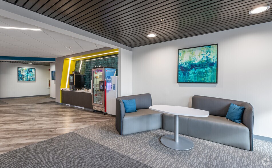 More Photos Of 20 Cabot Blvd, Mansfield Office For Lease