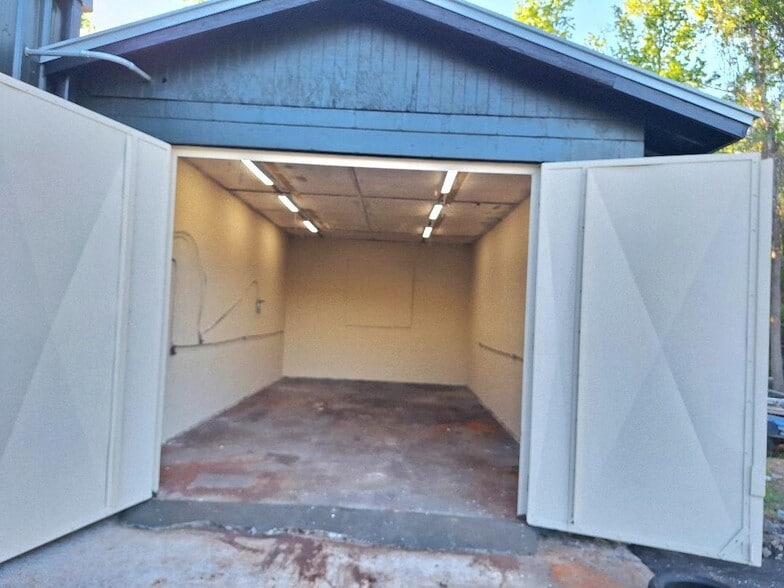 More Photos Of 1024 FL-19 N, Palatka Service For Lease