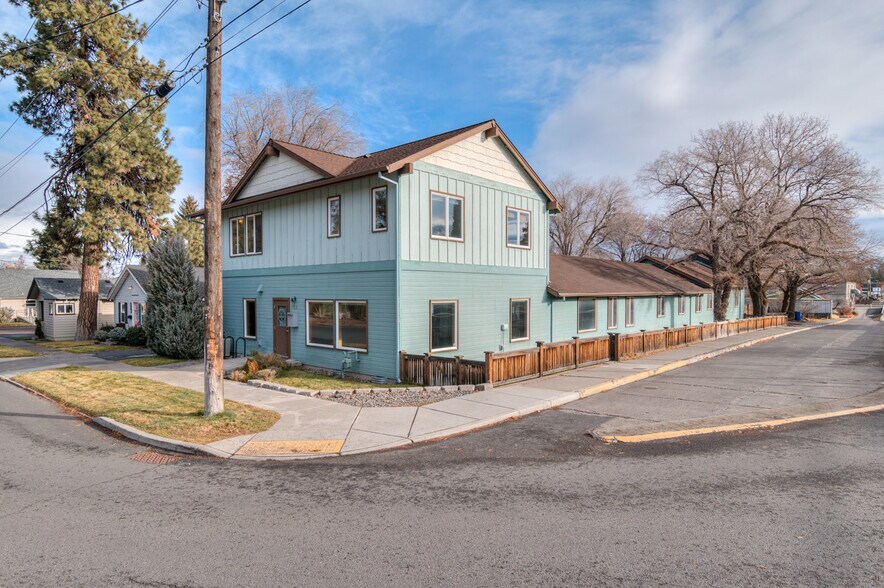 More Photos Of 612 NW Hill St, Bend Office Residential For Lease