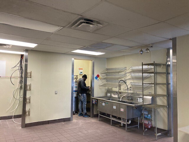 More Photos Of 1320 1st St, Kennett Fast Food For Lease