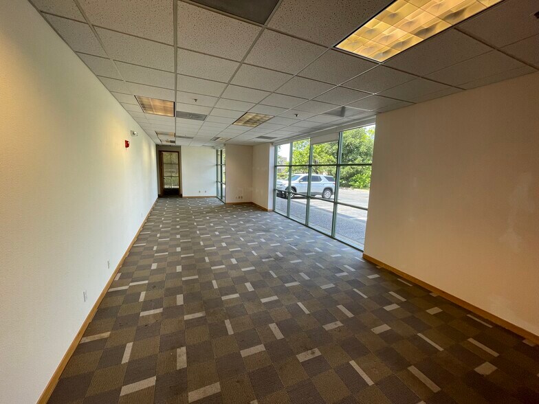 More Photos Of 10 Executive Ct, Napa Office For Lease