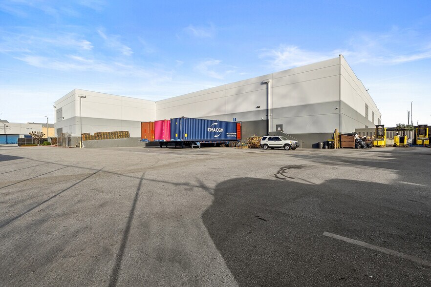 More Photos Of 13001 Temple Ave, City Of Industry Warehouse For Sale