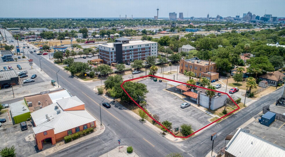 More Photos Of 1815 N New Braunfels Ave, San Antonio Restaurant For Lease