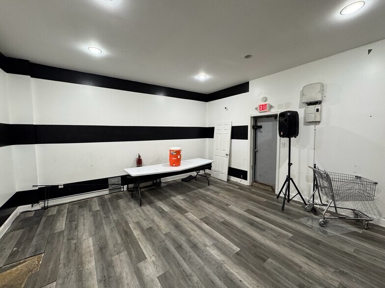 More Photos Of 6424 Rising Sun Ave, Philadelphia Storefront For Lease