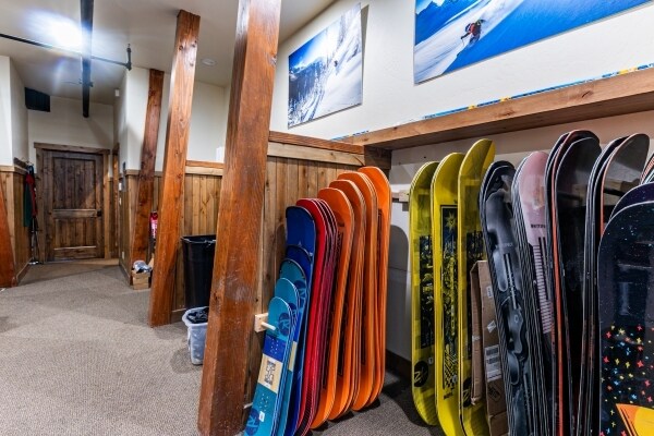 More Photos Of 1821 Sidewinder Dr, Park City Storefront Retail Office For Sale