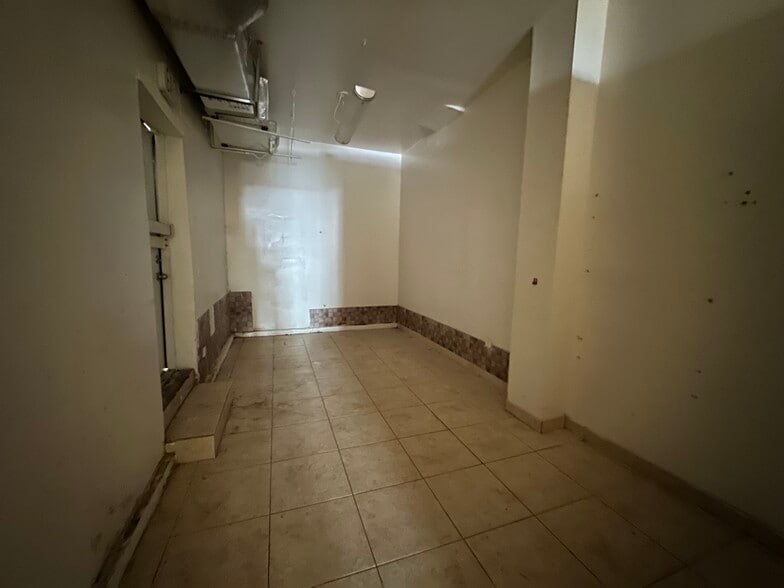 More Photos Of 1932 Hollywood Blvd, Hollywood Storefront For Lease