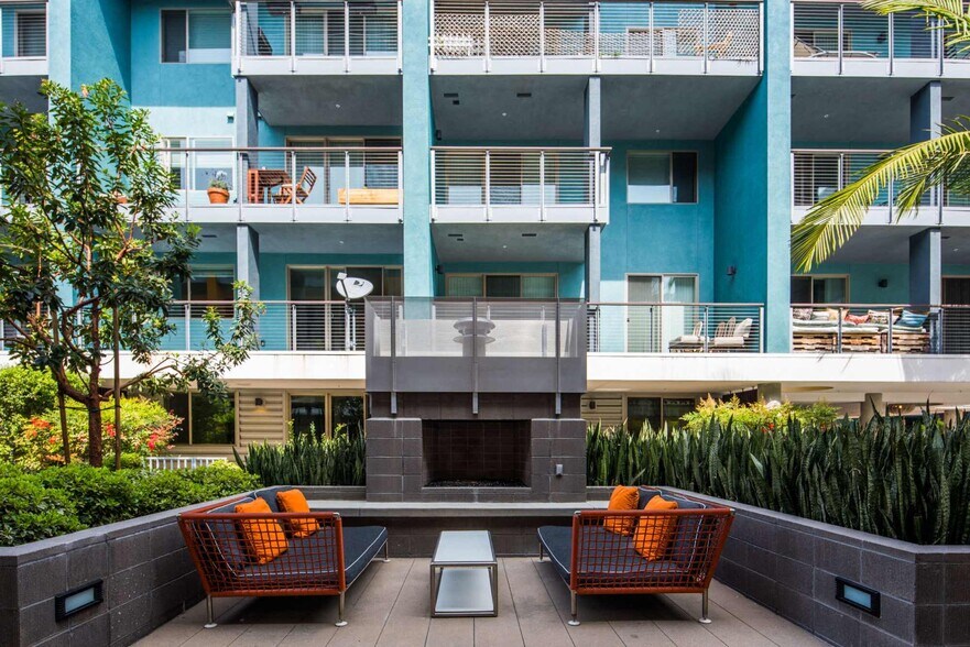 More Photos Of 13488 Maxella Ave, Marina Del Rey Apartments For Lease