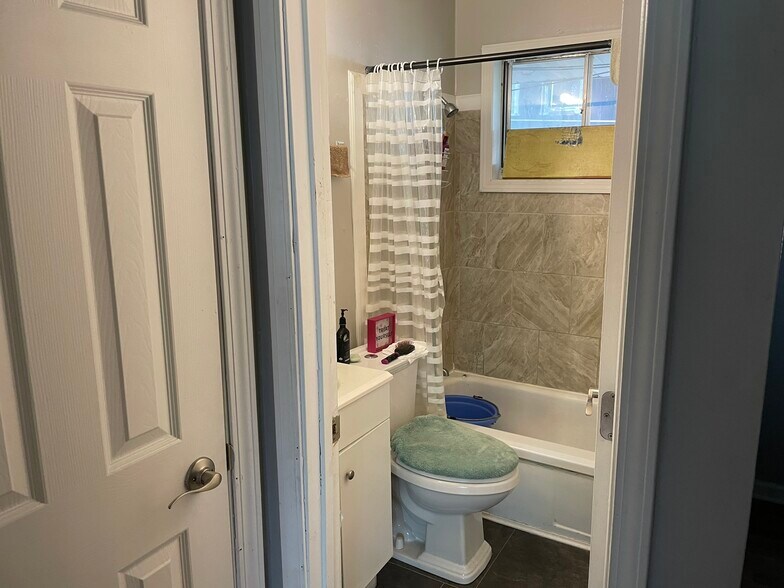 More Photos Of 1800 9th St, Des Moines Apartments For Sale