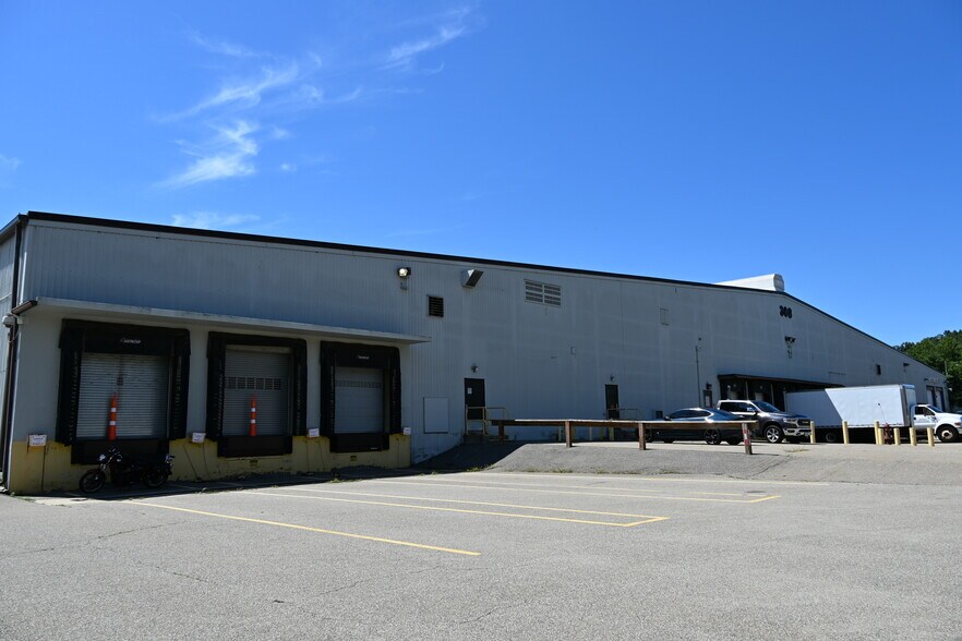 More Photos Of 2070 Route 52, Hopewell Junction Unknown For Lease