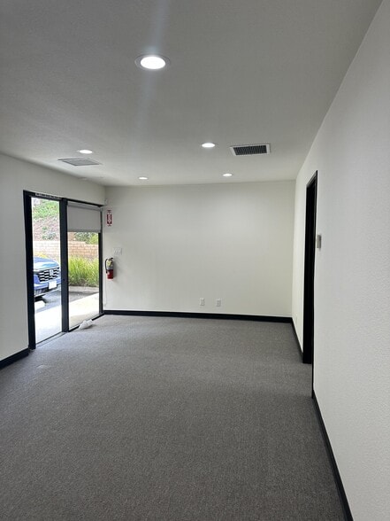 More Photos Of 5304 Derry Ave, Agoura Hills Industrial For Lease