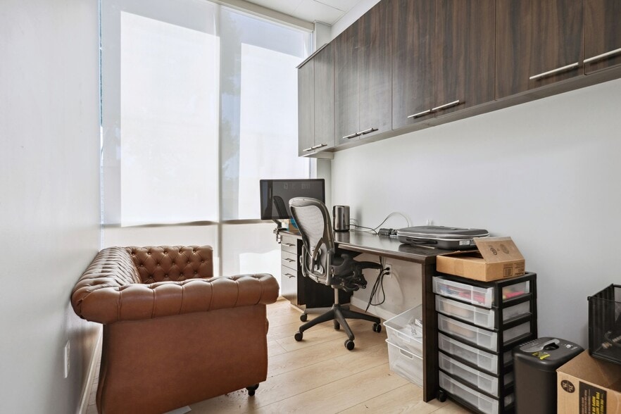 More Photos Of 11189 Sorrento Valley Rd, San Diego Research And Development For Sale