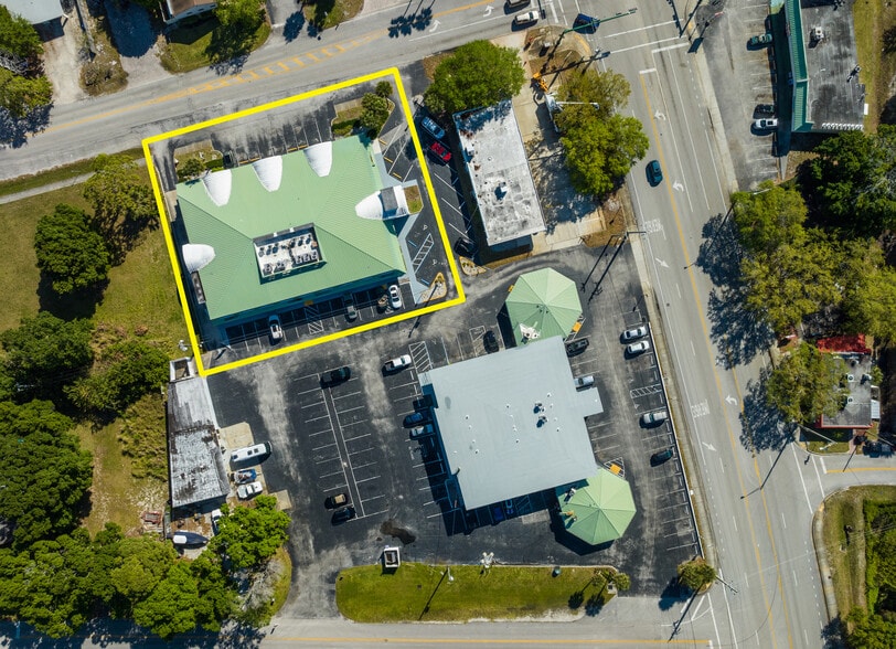 More Photos Of 1635 14th Ave, Vero Beach Office For Lease