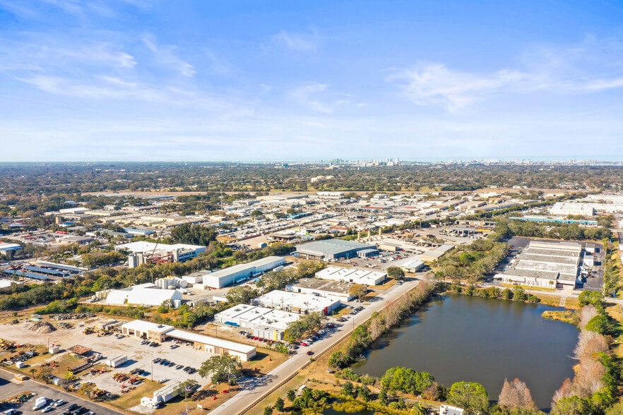 More Photos Of 1555 Sunshine Dr, Clearwater Warehouse For Sale
