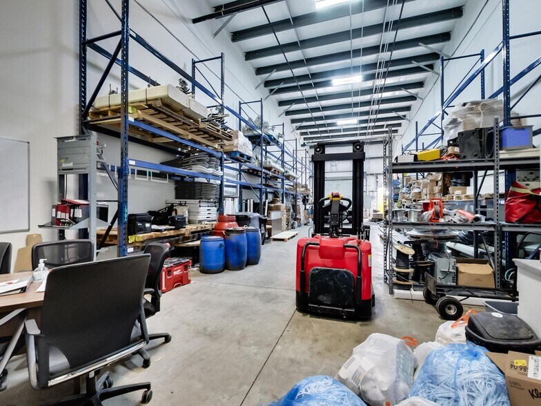 More Photos Of 1100 S Service Rd, Stoney Creek Office For Sale